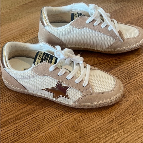Vintage Havana Shoes - Vintage Havana White and Tan Sneakers NWOT